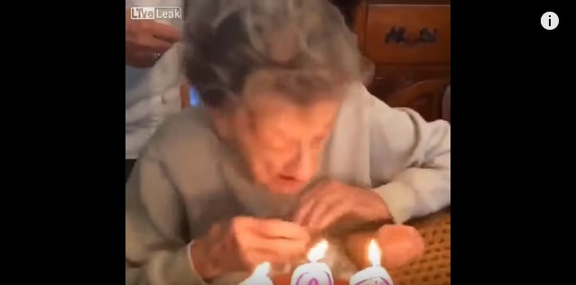 FireShot Capture 336 - おばあちゃん102歳の誕生日 - YouTube - https___www.youtube.com_watch_v=0MlNv1DYZVc