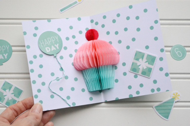 diy-party_birthday-card-by-aly-dosdall-3
