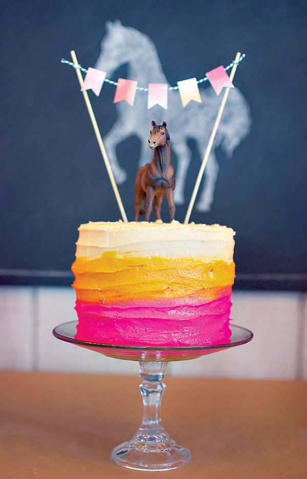 ombre-horse-topped-cake