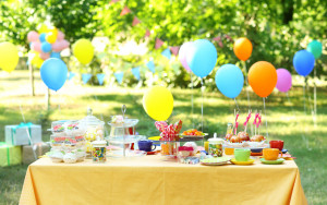 1歳の誕生日は、春の公園でおしゃれピクニック♪満喫アイテムや工夫を紹介！